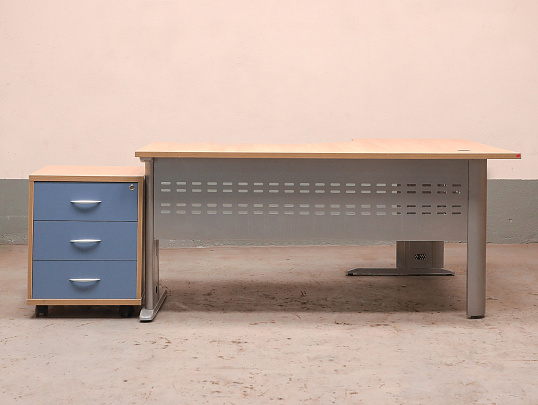 Стол с тумбой ЛДСП Клен