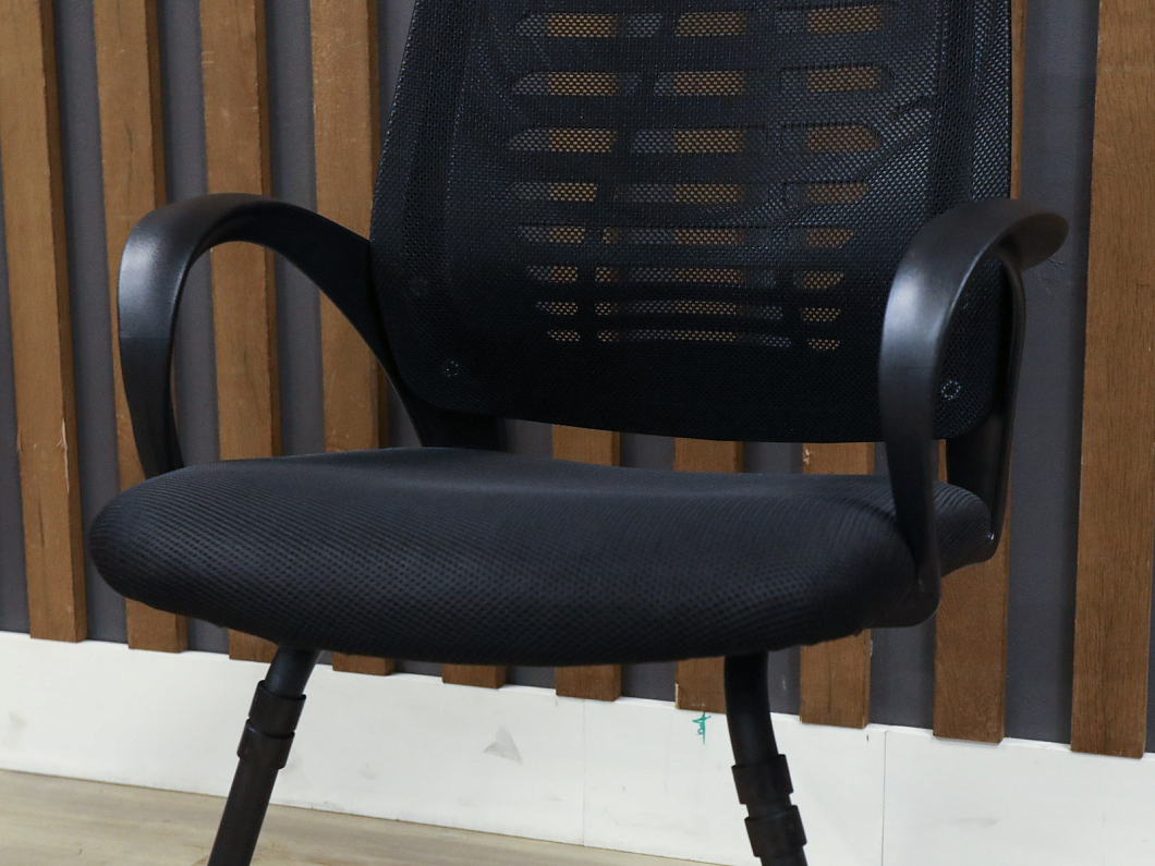 Конференц-кресло OLSS Ирис Ткань Чёрный Россия (КФТЧ-ИРИС)