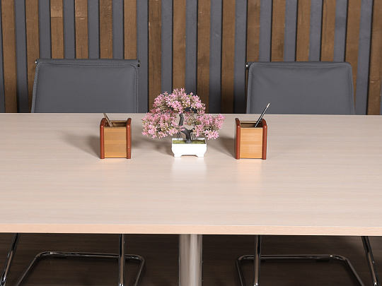 Стол для переговоров ЛДСП Дуб