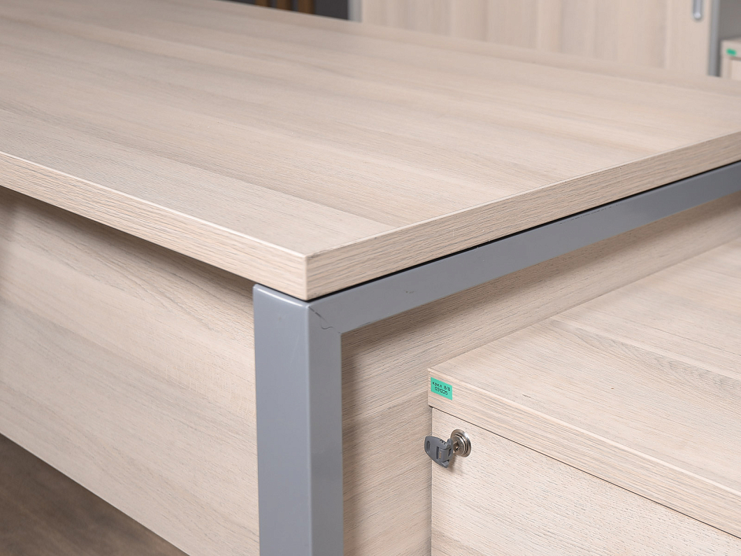 Кабинет руководителя ЛДСП Клен (КРКЛ-031225)