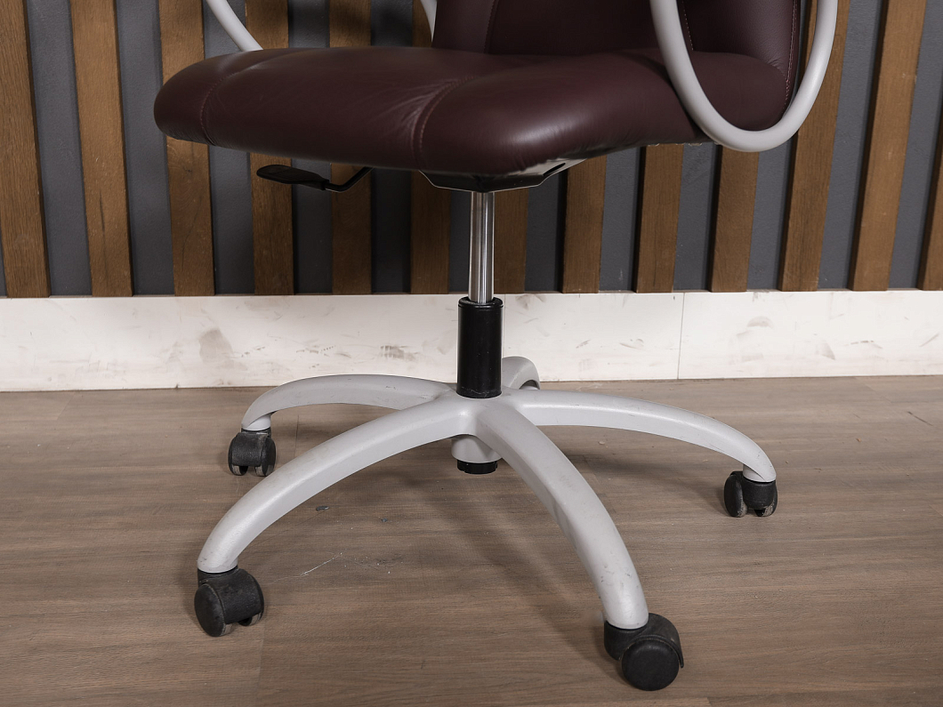 Офисное кресло Codutti Master Point Кожа Фиолетовый Италия (КПЭФ-090725)