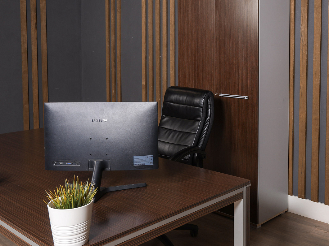 Кабинет руководителя ЛДСП Орех (КРЗБОР1-100925)