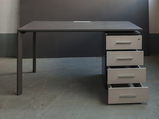 Стол с тумбой UFFIX Essence ЛДСП Серый Италия