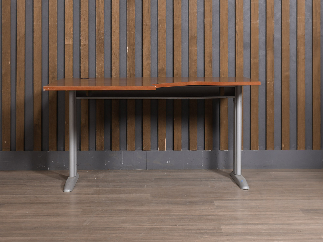 Стол эргономичный ЛДСП Вишня (СЭВШ-201125)