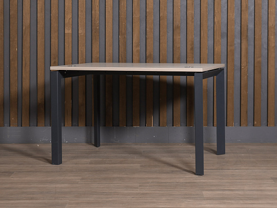 Стол прямоугольный ONIX ЛДСП Дуб Россия