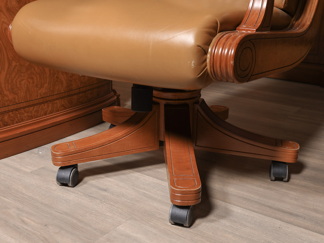 Кабинет руководителя Vicente Zaragoza Royal Массив Ольха Испания (КРОХ-271125)