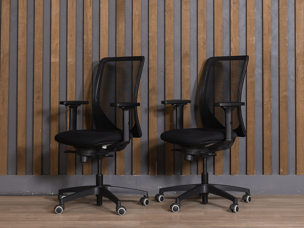 Офисное кресло ELICA Ткань Чёрный Италия (КПТЧ-240126)