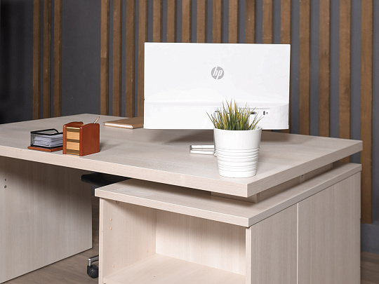 Стол руководителя ЛДСП Дуб