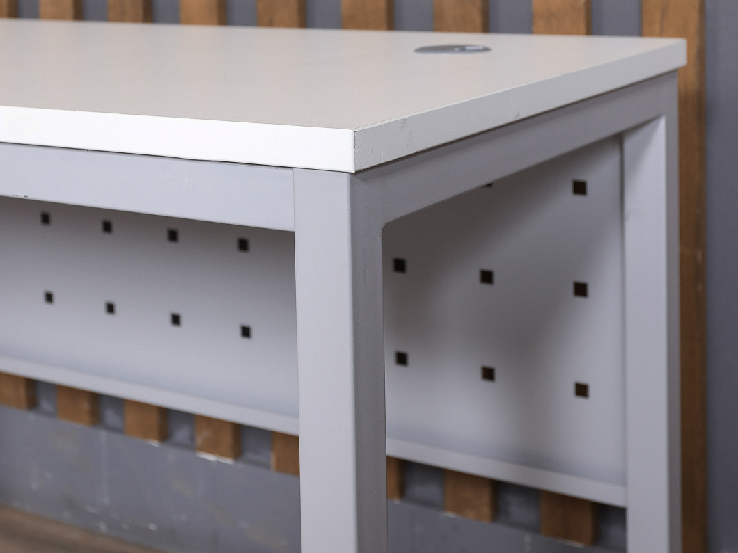 Стол прямоугольный ЛДСП Белый (СПБ1-180226)