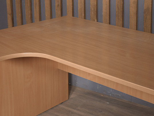 Стол эргономичный ЛДСП Ольха