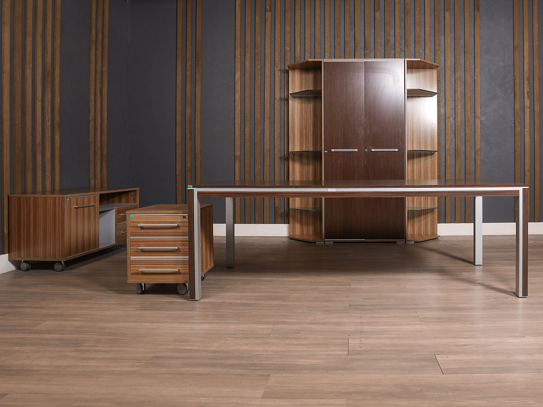 Кабинет руководителя ЛДСП Орех (КРЗБОР-100925)