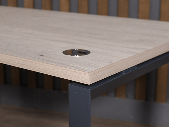 Стол прямоугольный ONIX ЛДСП Дуб Россия