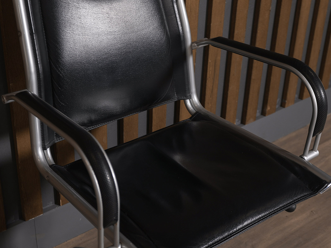 Кресло руководителя SitLand Hera Кожа Чёрный Италия (КРКЧ-280925)