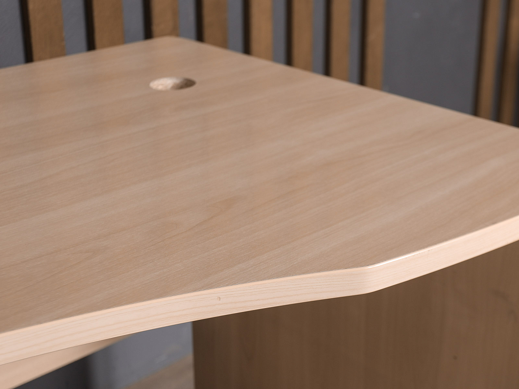 Стол эргономичный ЛДСП Клен (СПЭКЛ-101125)