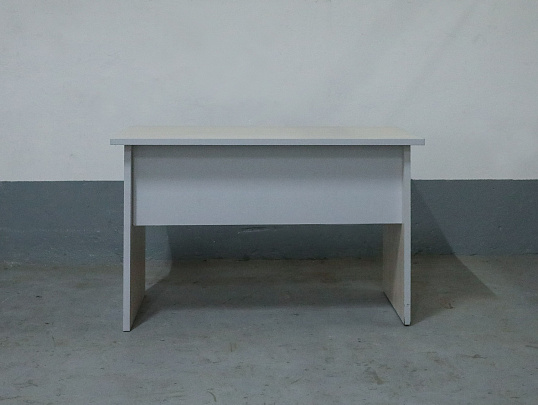 Стол прямоугольный ЛДСП Серый