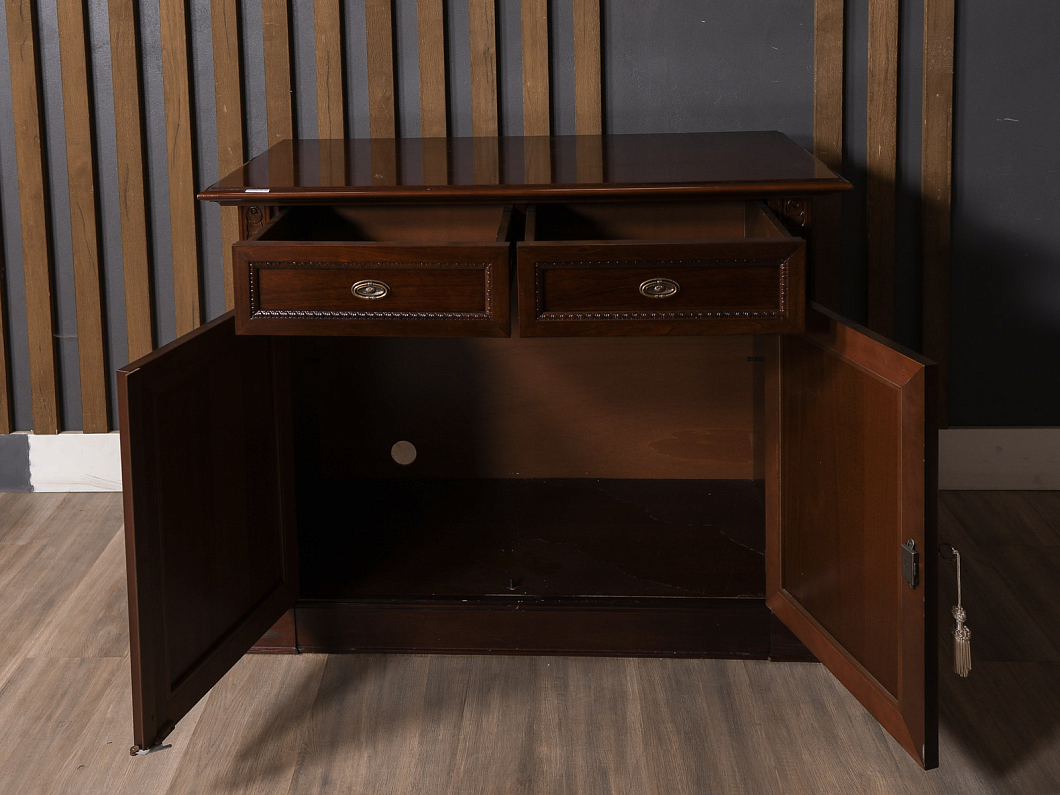 Кабинет руководителя МДФ Вишня (КРВШ1-090725)