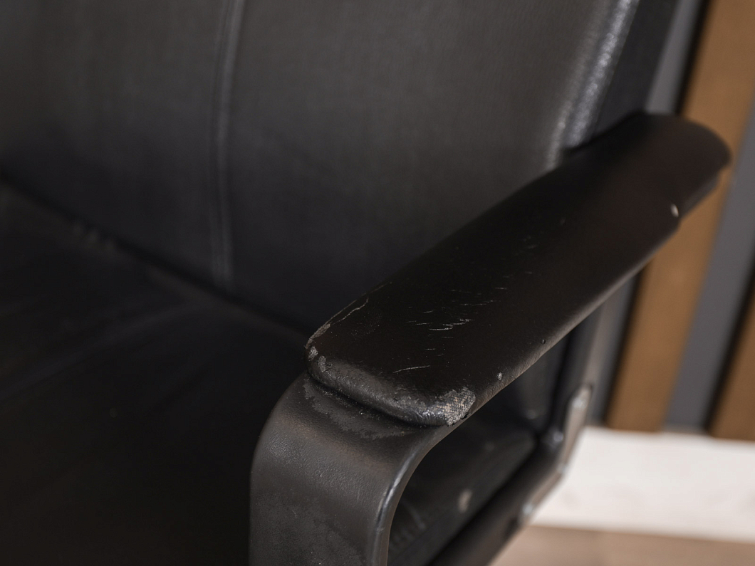 Кресло руководителя Искусственная кожа Чёрный (КРЭЧ-250625)