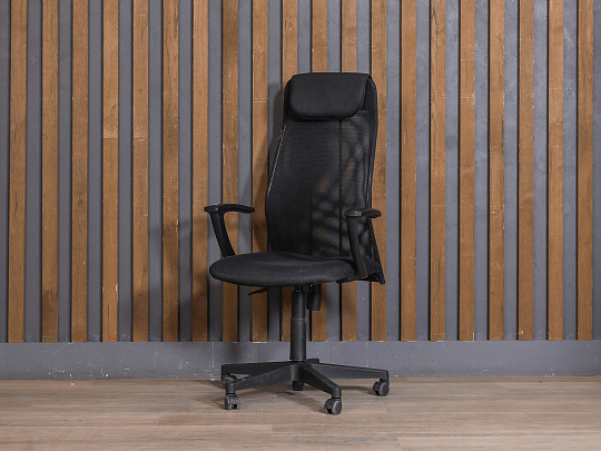 Офисное кресло Бюрократ Сетка Чёрный Россия