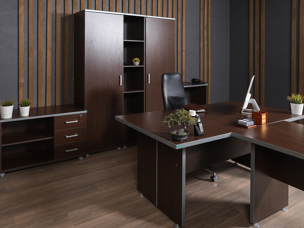 Кабинет руководителя ЛДСП Венге (КРВГ-301025)