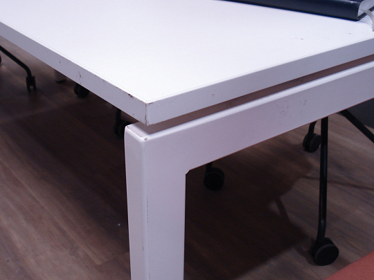 Стол для переговоров ЛДСП Белый