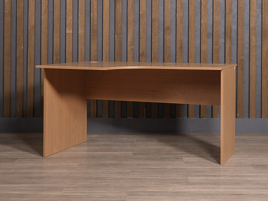 Стол эргономичный ЛДСП Ольха