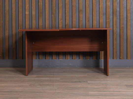 Стол эргономичный ЛДСП Вишня