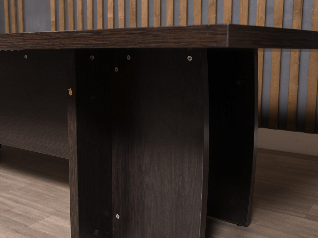 Стол для переговоров Экспро Vasanta ЛДСП Венге Россия (СГВГ1-060825)