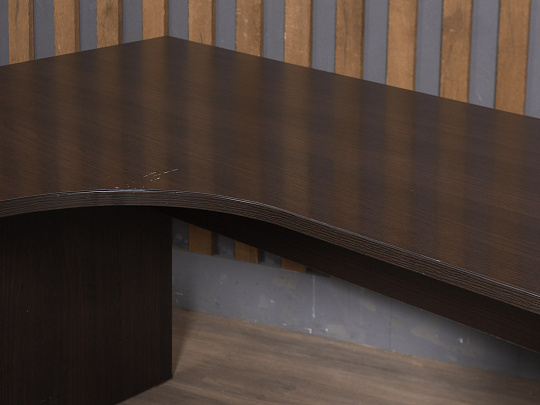 Стол эргономичный ЛДСП Венге