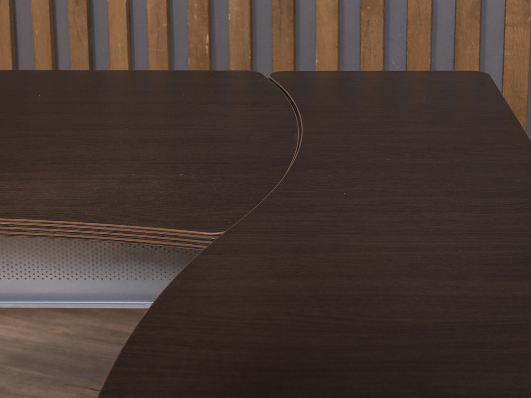 Стол с тумбой Офис-Директ Berlin ЛДСП Венге Россия (СПВГБ-271225)