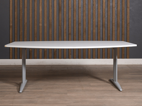 Стол для переговоров ЛДСП Белый