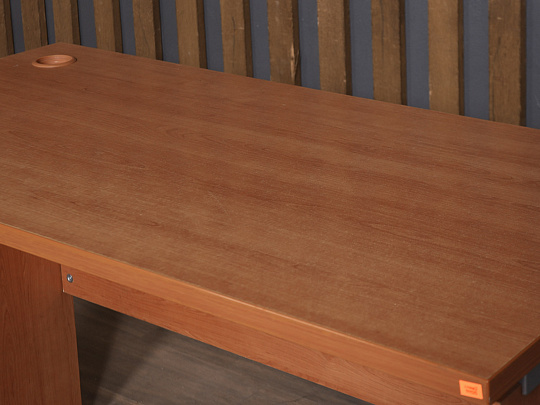 Стол прямоугольный ЛДСП Вишня