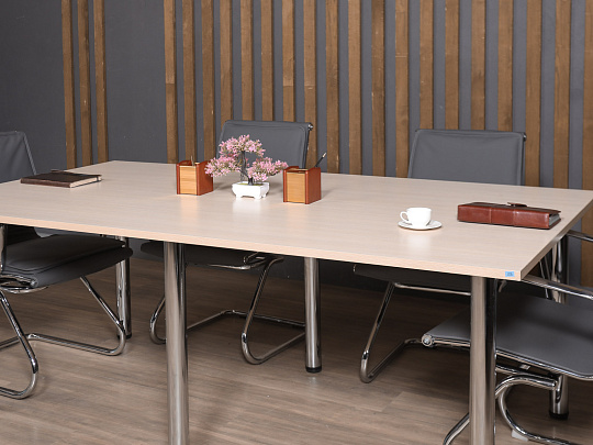 Стол для переговоров ЛДСП Дуб