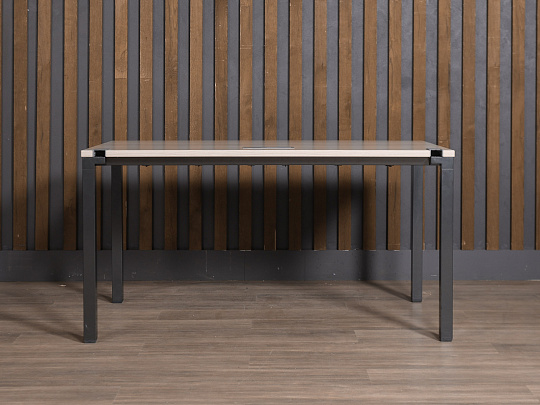 Стол прямоугольный Steelcase ЛДСП Дуб США