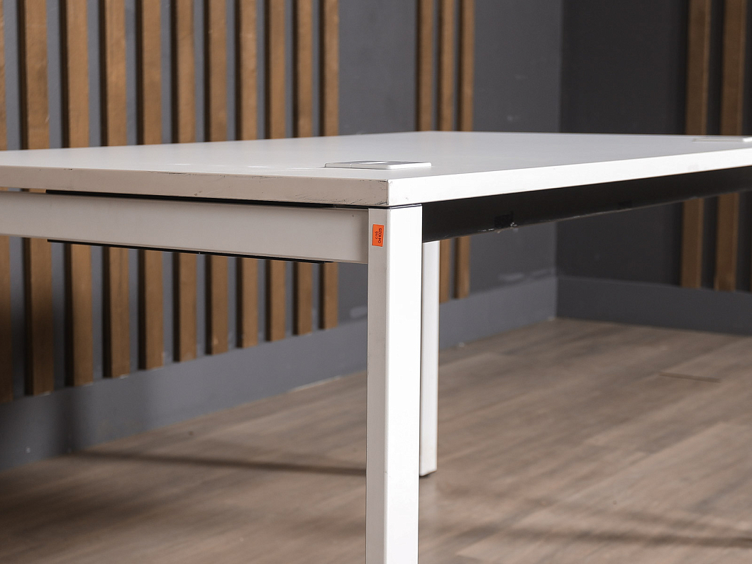 Стол прямоугольный ЛДСП Белый (СПБ-041025)