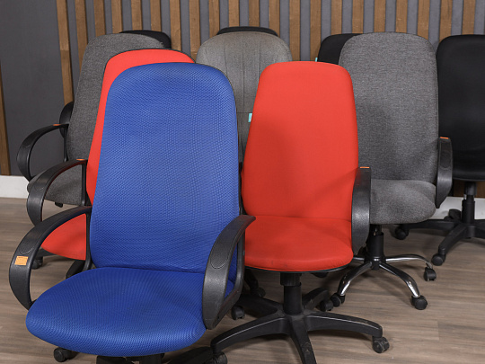 Кресло руководителя Ткань Цвет в ассортименте Россия