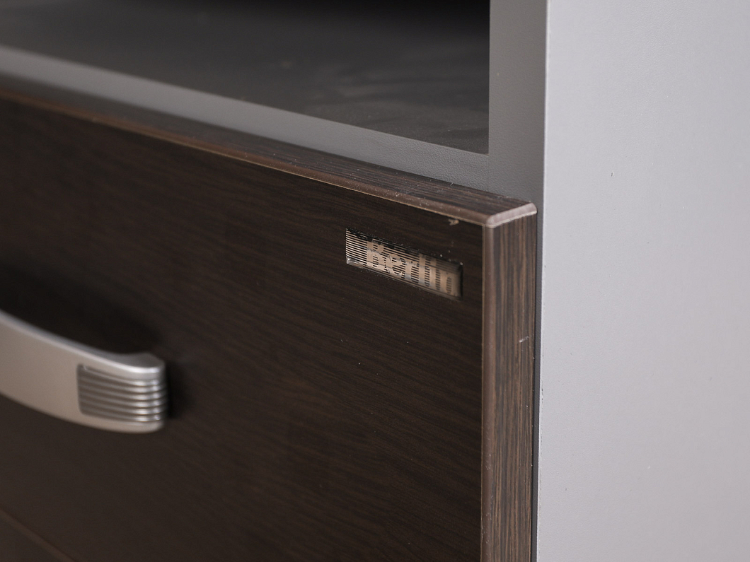 Стол с тумбой Офис-Директ Berlin ЛДСП Венге Россия (СПВГБ-271225)