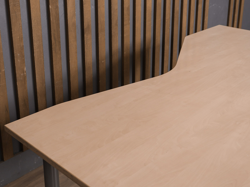 Стол руководителя Kinnarps ДСП Дуб Швеция (СТД-100223)