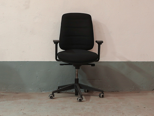 Офисное кресло Ткань Чёрный