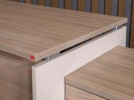 Стол с тумбой ЛДСП Бук