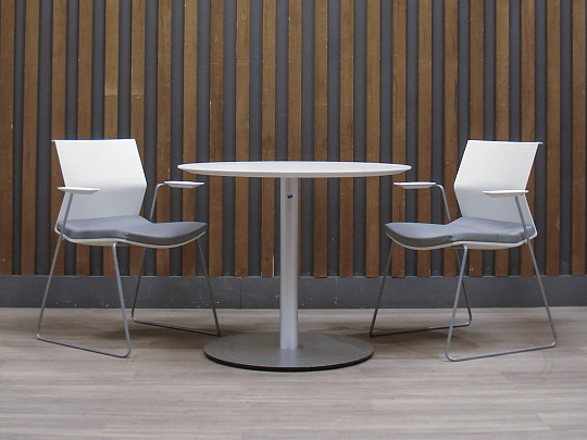 Стол для переговоров ЛДСП Белый