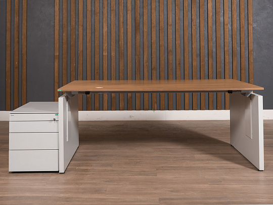 Стол руководителя Bene ЛДСП Ольха Австрия