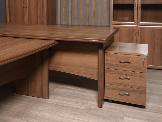 Кабинет руководителя ЛДСП Орех