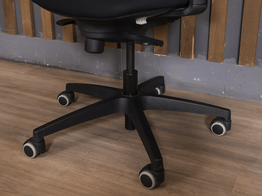 Офисное кресло ELICA Ткань Чёрный Италия (КПТЧ-240126)