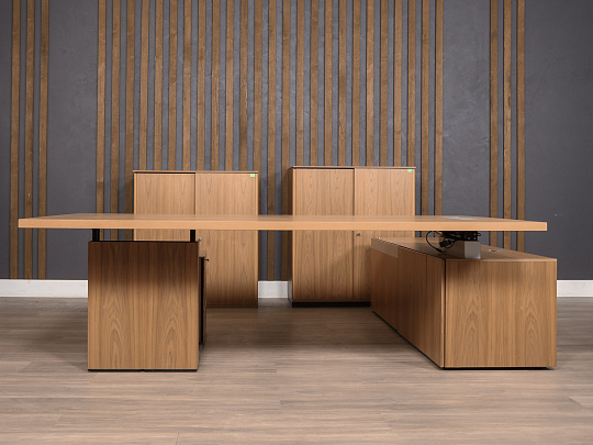 Кабинет руководителя OFFICE NEXT Славянская Столица Motion Executive ЛДСП Зебрано Россия