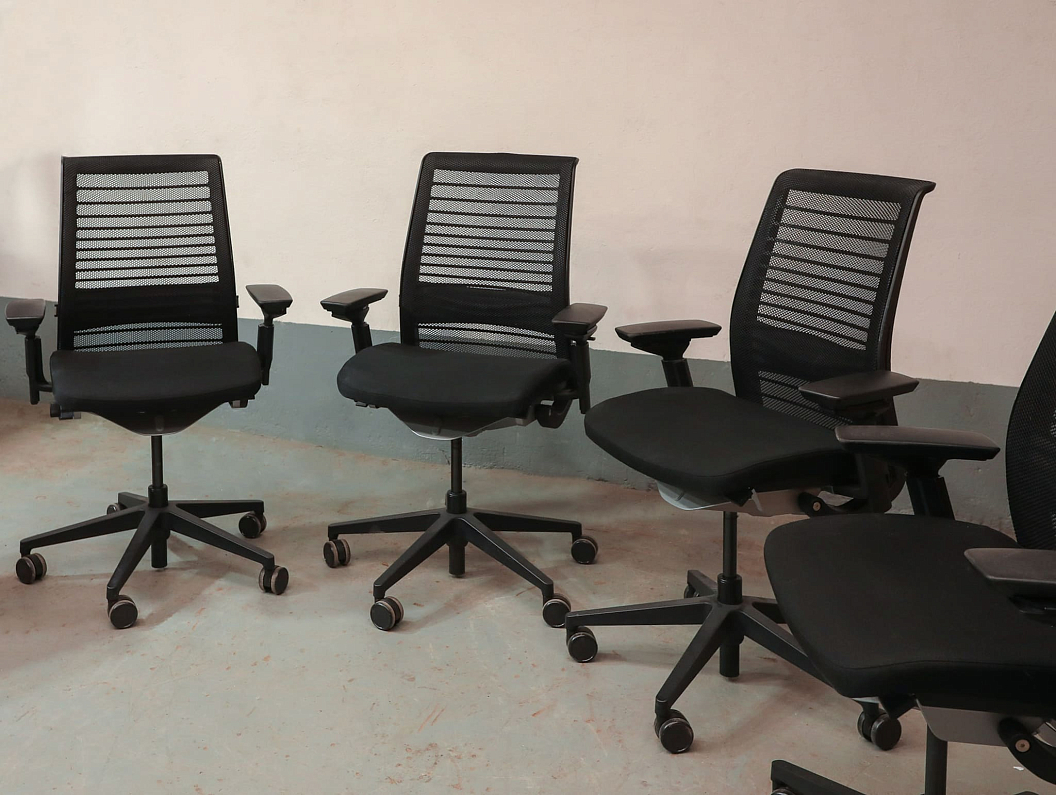Офисное кресло Steelcase Think V2 Ткань Чёрный Франция (КПТСЧ-030626)