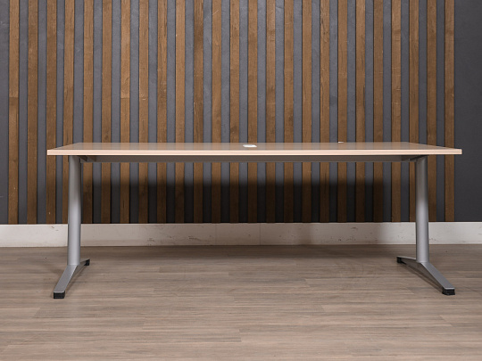 Стол для переговоров Steelcase ЛДСП Бук Германия