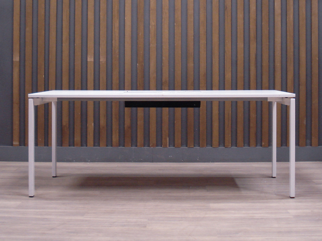 Стол для переговоров ЛДСП Белый (СППБ6-281225)