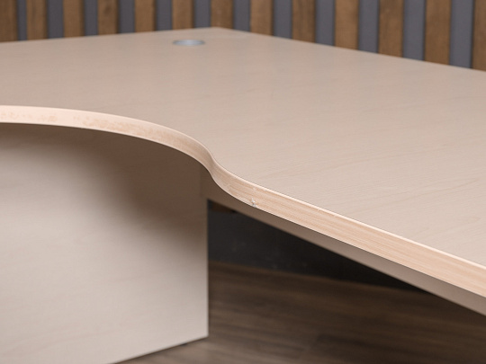 Стол эргономичный ЛДСП Клен