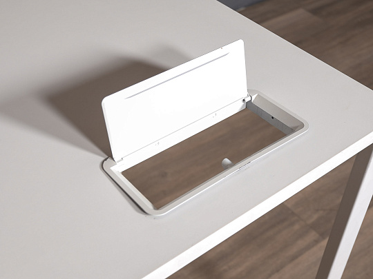 Стол прямоугольный ЛДСП Белый