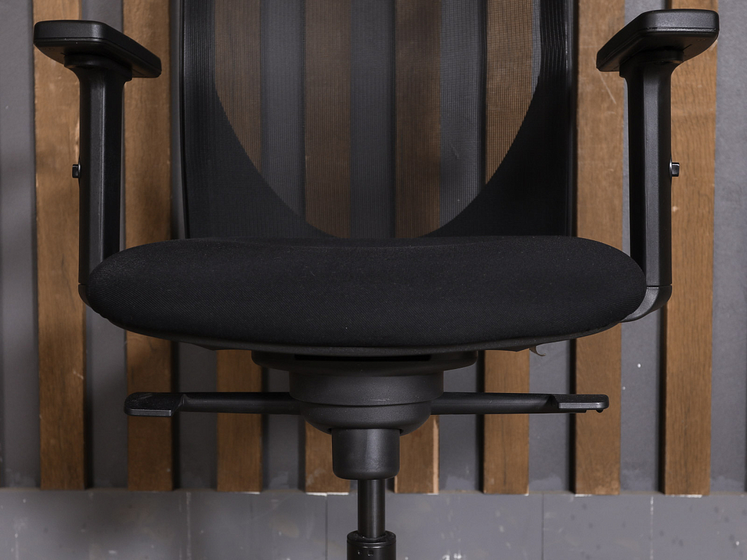 Офисное кресло ELICA Ткань Чёрный Италия (КПТЧ-240126)